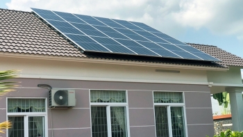 TP Hồ Chí Minh: Đồng thuận chủ trương lắp hệ thống điện mặt trời trên trụ sở công