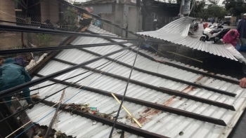 Cảnh báo điểm sạt lở và những thiệt hại ban đầu do bão số 13