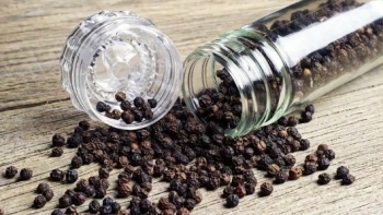 Giá hồ tiêu hôm nay 14/12: Đầu tuần tăng nhẹ