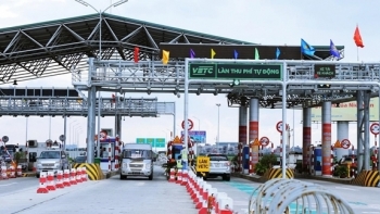 Đưa vào vận hành 35 trạm thu phí tự động không dừng