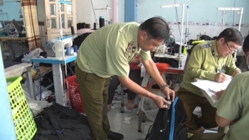 Đồng Nai: Thu giữ số lượng lớn hàng may mặc giả thương hiệu