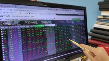 Phạt Công ty cổ phần Tổng Bách Hóa vì vi phạm trong lĩnh vực chứng khoán