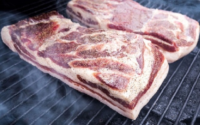 Hun kh&oacute;i l&agrave; một trong những c&aacute;ch đơn giản để bảo thực phẩm tươi sống