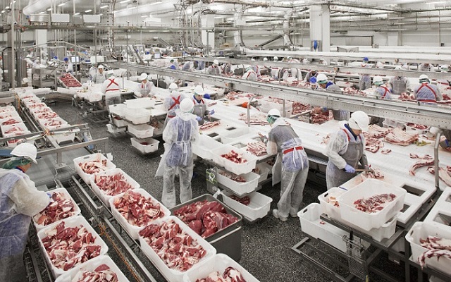 Tại thị trường Nga, Miratorg được xem l&agrave; nh&agrave; cung cấp thịt lớn nhất với sản lượng l&ecirc;n tới hơn 400.000 tấn thịt lợn, 114.000 tấn thịt gia cầm, 80.000 tấn thịt b&ograve; mỗi năm