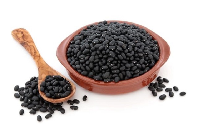 Đậu đen xanh l&ograve;ng l&agrave; một loại hạt gi&agrave;u dưỡng chất, c&oacute; nhiều c&ocirc;ng dụng tốt cho sức khỏe