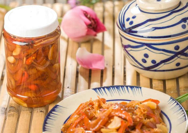 Mắm t&ocirc;m G&ograve; C&ocirc;ng kh&ocirc;ng chỉ nổi tiếng trong cả nước m&agrave; c&ograve;n được xuất khẩu ra nước ngo&agrave;i