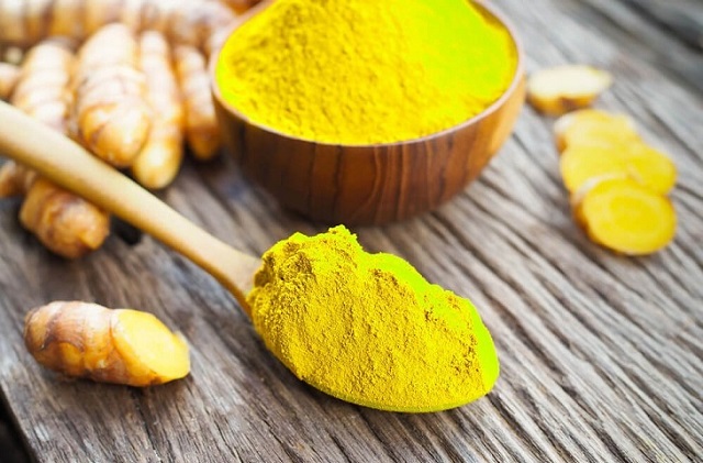 Nghệ kh&ocirc;ng chỉ được chế biến m&oacute;n ăn m&agrave; c&ograve;n l&agrave; vị thuốc hỗ trợ điều trị bệnh đau dạ d&agrave;y hiệu quả.