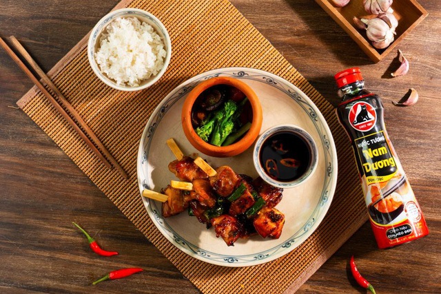 Cũng giống như c&aacute;c thương hiệu Việt truyền thống nước tương Nam Dương cũng từng trải qua nhiều kh&oacute; khăn để lưu giữ v&agrave; ph&aacute;t triển