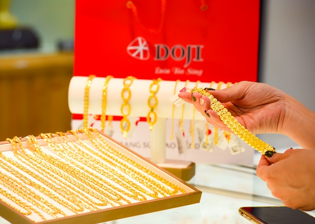 Gi&aacute; v&agrave;ng lập đỉnh cao mới