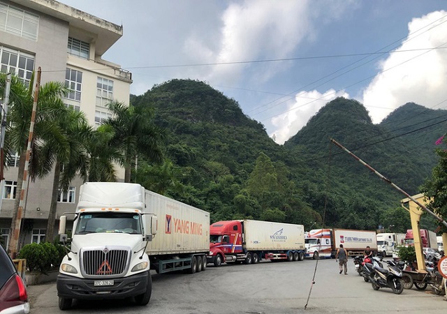 Trong 4 th&aacute;ng đầu năm xuất nhập khẩu với Trung Quốc đạt hơn 35 tỷ USD