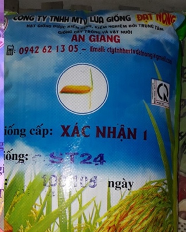 Một doanh nghiệp kinh doanh l&uacute;a giống ST24 tại An Giang m&agrave; kh&ocirc;ng được sự nhượng quyền của t&aacute;c giả.