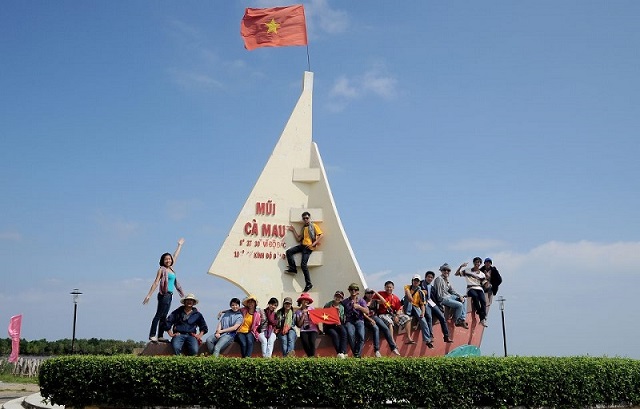 Khu du lịch Mũi C&agrave; Mau hướng đến l&agrave; một trong những trung t&acirc;m du lịch sinh th&aacute;i, trải nghiệm rừng ngập đặc sắc, điểm đến quan trọng tr&ecirc;n h&agrave;nh tr&igrave;nh tham quan v&ugrave;ng ĐBSCL