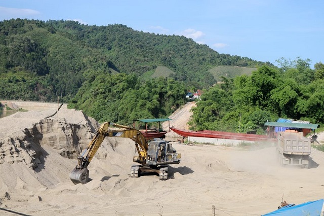 Lào Cai tăng cường công tác quản lý cát, sỏi và bảo vệ bờ, bãi các dòng sông theo nghị định 23 của Chính phủ