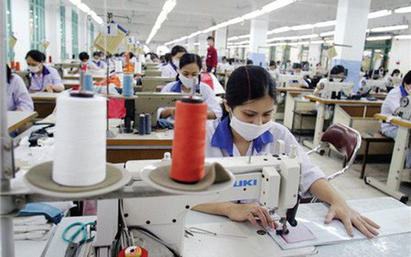Hết th&aacute;ng 8/2020, xuất khẩu dệt may đạt 19,2 tỷ USD