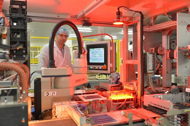 Tuổi thọ tấm pin AE Solar cũng vượt trội hơn nhờ ứng dụng c&aacute;c c&ocirc;ng nghệ mới