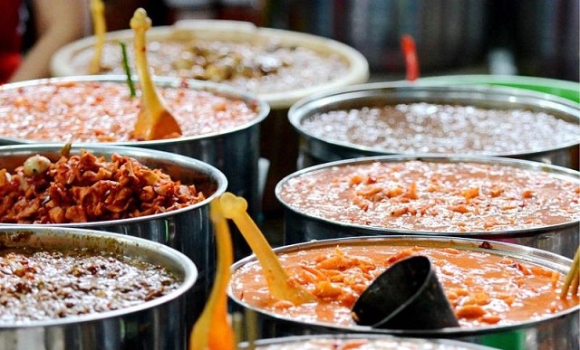 Hương vị thơm ngon, mặm m&ograve;i của loại mắm s&ograve; Lăng C&ocirc;, đặc sản của Huế n&agrave;y c&oacute; thể khiến cho những người k&eacute;n ăn, v&agrave; những người chưa bao giờ ăn th&iacute;ch th&uacute; ngay từ lần đầu thưởng thức.