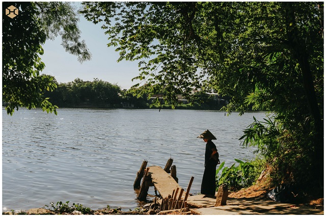 nh&oacute; thương nghề hến xứ cồn