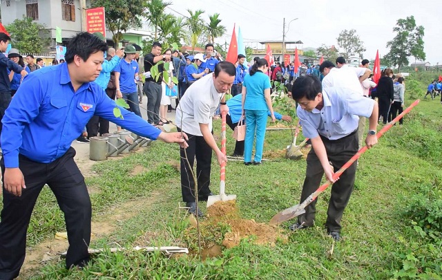 ng&agrave;y chủ nhật xanh ở Huế