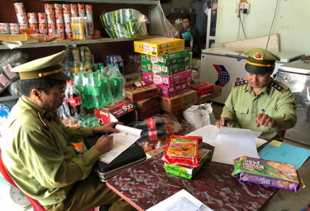 Lạng Sơn xử phạt 17 qu&aacute;n ăn nh&agrave; h&agrave;ng vi phạm an to&agrave;n thực phẩm