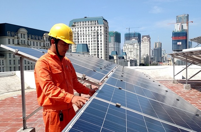 C&aacute;c giải ph&aacute;p tiết kiệm điện m&ugrave;a nắng n&oacute;ng