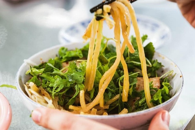 Một món ăn Việt khác cũng trong danh sách này là cao lầu. Đây là món ăn đặc trưng của ẩm thực xứ Quảng, hấp dẫn du khách khi đến Hội An (Quảng Nam)