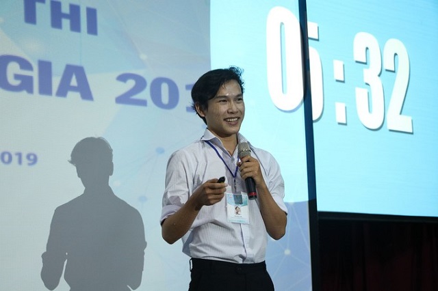 Ch&acirc;n dung ch&agrave;ng sinh vi&ecirc;n Mai Tr&uacute;c L&acirc;m với dự &aacute;n khởi nghiệp  &ldquo;Thanh long sinh th&aacute;i trồng tr&ecirc;n đất ngập mặn