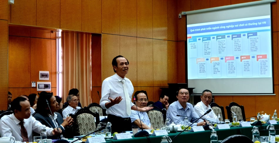 Các v&acirc;́n đ&ecirc;̀ của ngành c&ocirc;ng nghi&ecirc;̣p vui chơi giải trí có thưởng được các nhà quản lý, các chuy&ecirc;n gia, các doanh nghi&ecirc;̣p m&ocirc;̉ xẻ.