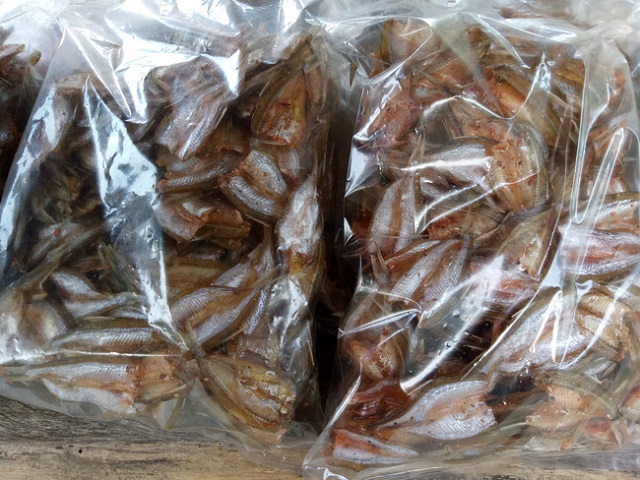 Sản phẩm cá tép dầu khô