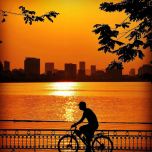 Những địa điểm Check-in sống ảo tại Hà Nội: Hoàng hôn ngược nắng đẹp như mơ ở hồ Tây