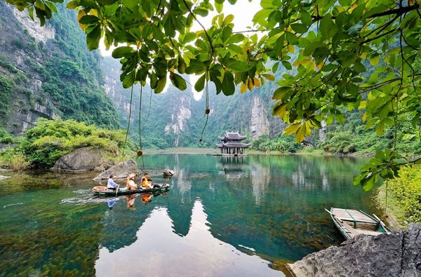 Việt Nam có 2 địa điểm du lịch lọt top điểm hấp dẫn nhất cần khám phá tại châu Á Việt Nam có 2 địa điểm du lịch lọt top điểm hấp dẫn nhất cần khám phá tại châu Á