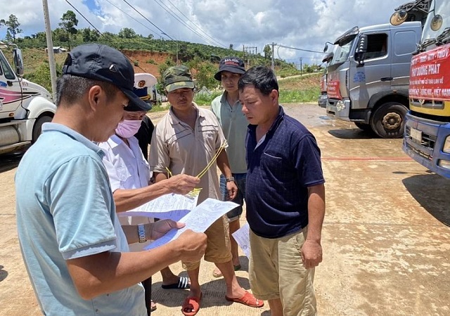 C&ocirc;ng ty Thùy Dương Phát là đơn vị đi ti&ecirc;n phong xin thủ tục của Cục thú y cho phép v&acirc;̣n chuy&ecirc;̉n lợn qua Cửa khẩu quốc tế Bờ Y