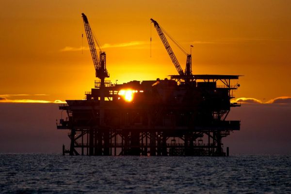 Cập nhật giá xăng dầu hôm nay 9/7: Thế giới quay đầu giảm