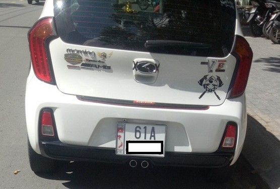 Bộ TT&TT: Sẽ xử lý ô tô dán bản đồ Việt Nam không có Hoàng Sa, Trường Sa