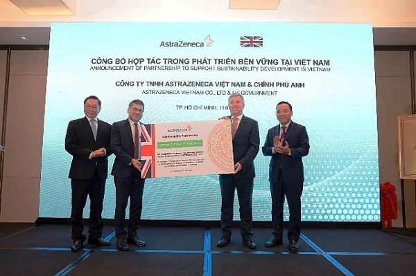 Chính phủ Anh trao tặng 5 hệ thống điện mặt trời cho các trung tâm y tế Việt Nam