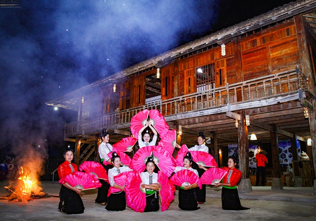 Hiệu quả từ chủ trương gắn ph&aacute;t triển du lịch với bảo tồn văn h&oacute;a c&aacute;c d&acirc;n tộc ở Điện Bi&ecirc;n