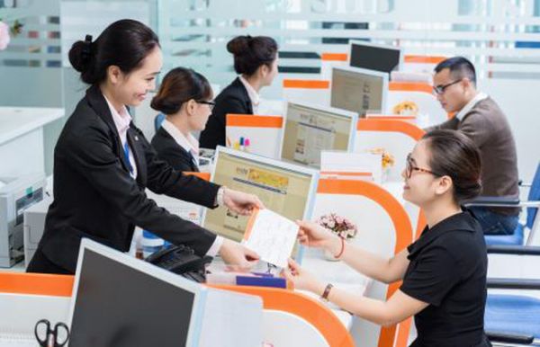 Dư thừa nguồn vốn, ngân hàng đang kinh doanh như thế nào?