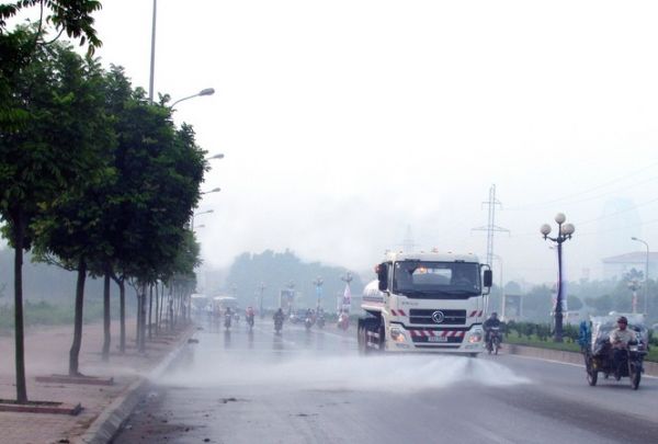 Hà Nội sẽ cải tiến công nghệ, quy trình phun rửa đường phố