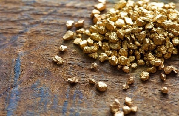 Giá vàng hôm nay 24/7: Vẫn ở mức cao kỷ lục