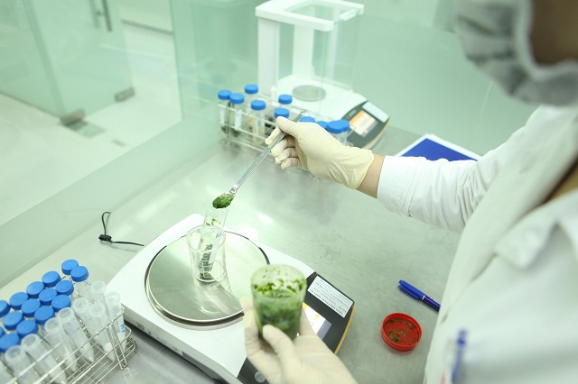 Đẩy mạnh kiểm nghiệm dược, mỹ phẩm, thực phẩm để bảo đảm sức khỏe nh&acirc;n d&acirc;n