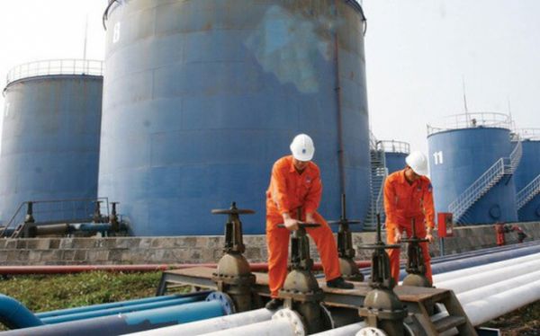 Cập nhật giá xăng dầu hôm nay 26/7: Tiếp tục ‘lao dốc’