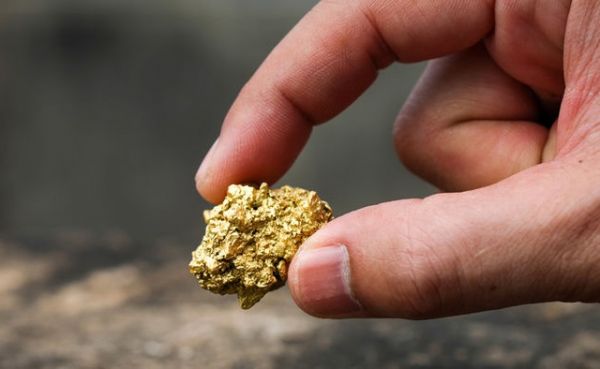 Giá vàng hôm nay 27/7: Thị trường thế giới tiếp đà tăng