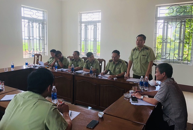 Vĩnh Ph&uacute;c xử phạt gần 160 triệu đồng vi phạm giả mạo nh&atilde;n hiệu tại địa b&agrave;n nổi cộm thị trấn Thổ Tang, Vĩnh Tường