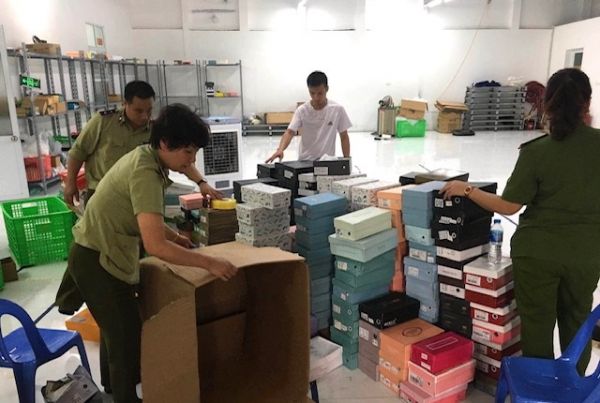 Hòa Bình: Xử phạt gần 50 triệu đồng vi phạm kinh doanh hàng hóa qua Facebook