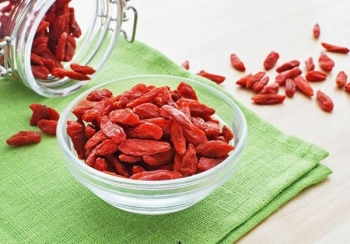 Thuốc Đông y: 14 tác dụng của cây câu kỷ tử với sức khỏe