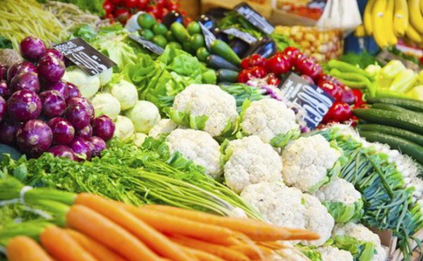 Giá rau củ quả hôm nay 1/8: Giảm mạnh