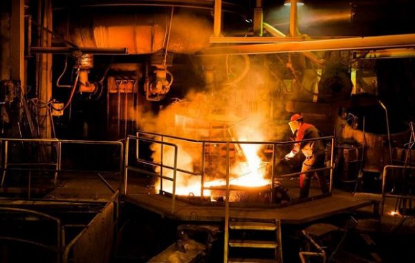 Giá sắt thép hôm nay 4/8: Duy trì đà tăng