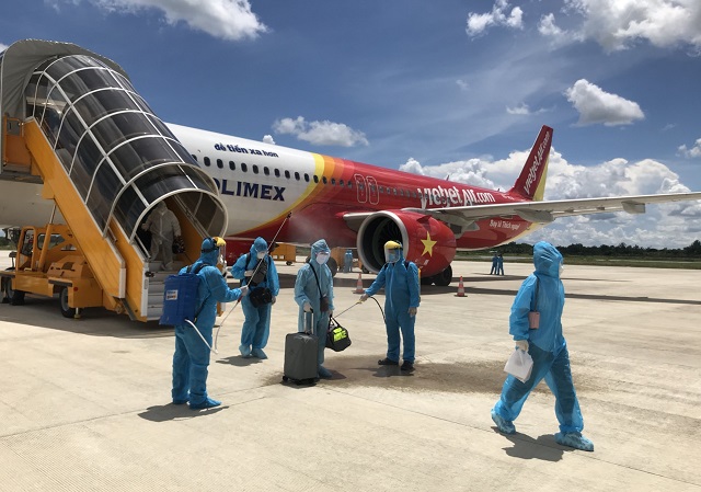 Tới hết thắng 7, Vietjet đã thực hiện các chuyến bay đặc biệt đón hơn 10.000 công dân Việt Nam từ khắp nơi trên thế giới về nước an toàn