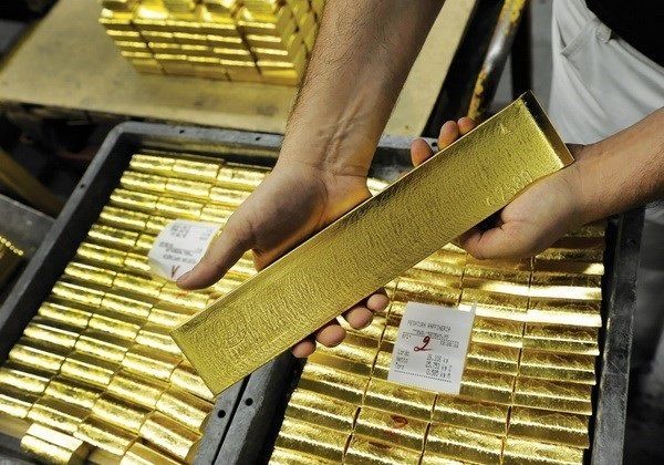 Giá vàng hôm nay 11/8: Phiên chiều lao dốc, vàng thế giới rơi khỏi ngưỡng 2.000 USD/oucne