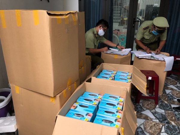 Xử phạt gần 20 triệu đồng 7 cơ sở vi phạm kinh doanh thiết bị y tế trong ngày 11/8 Xử phạt gần 20 triệu đồng 7 cơ sở vi phạm kinh doanh thiết bị y tế trong ngày 11/8