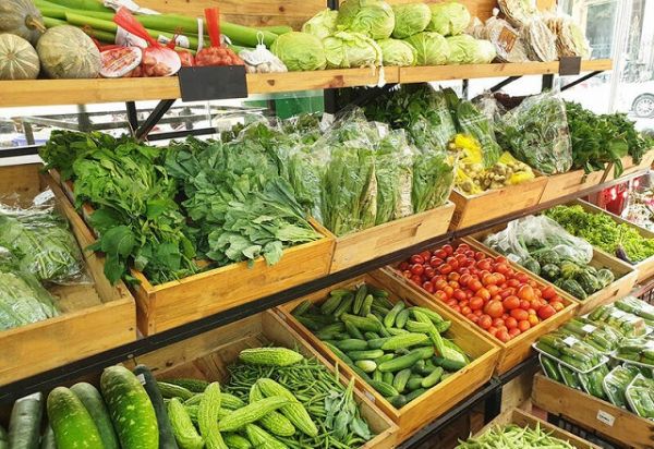 Giá rau củ quả hôm nay 12/8: Rau hữa cơ giá tốt